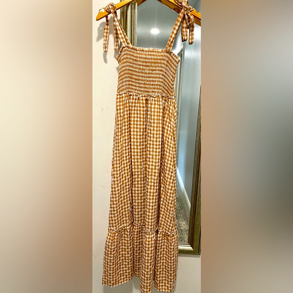 SHEIN: medium maxi dress with shoulder tie details - Picture 1 of 3